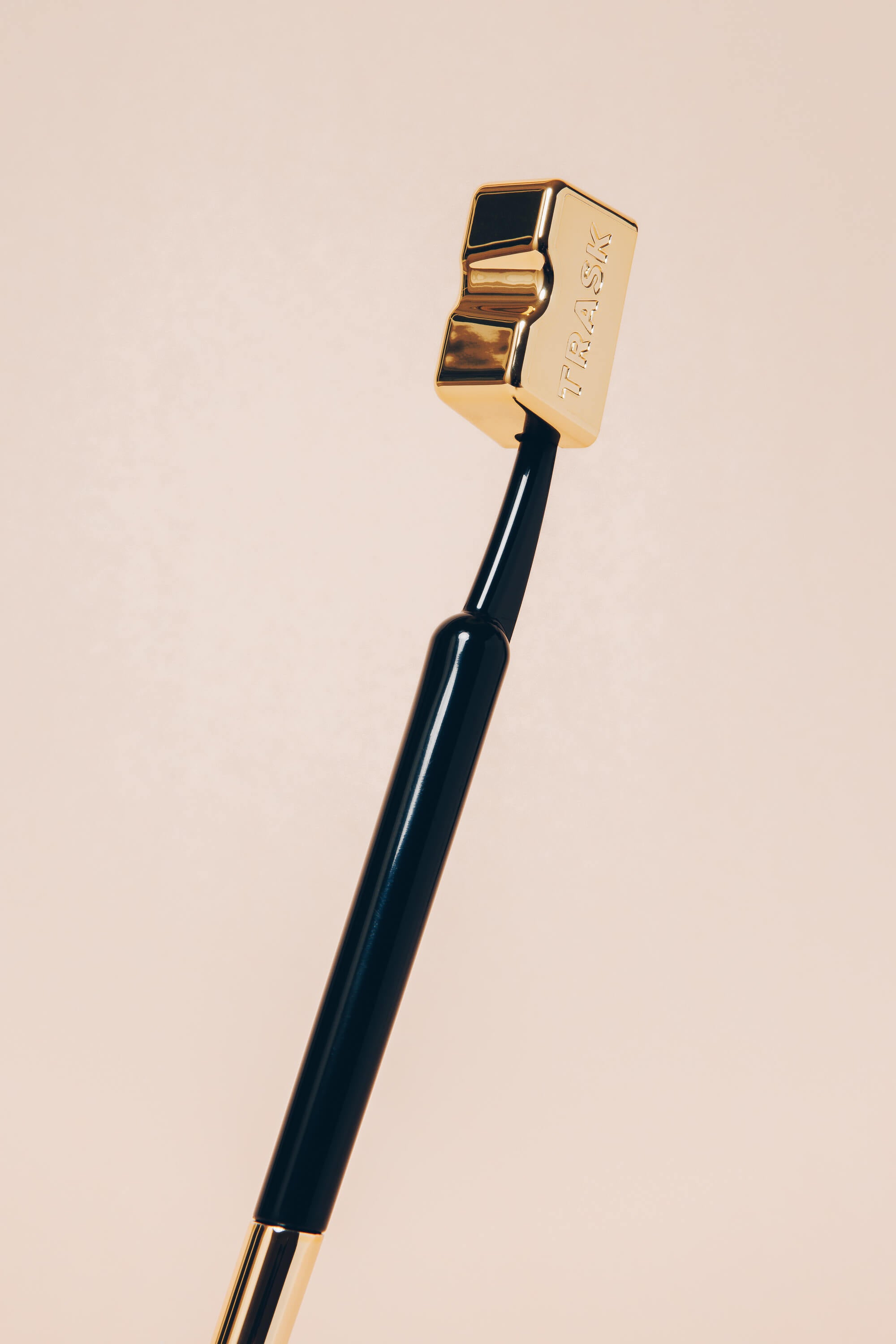 TRASK-NoirwithGold_04.jpg